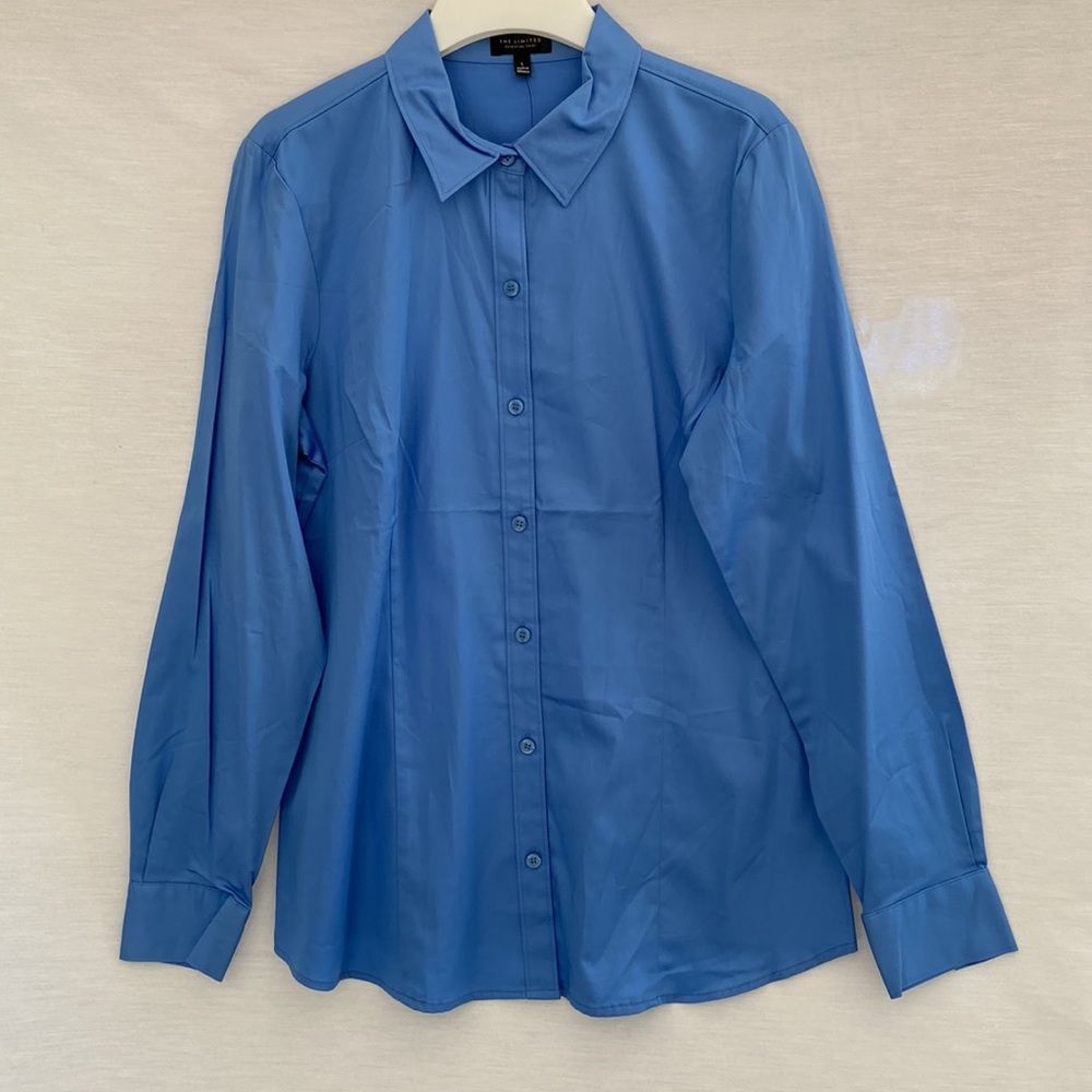 The Limited Essential blue button front dress shirt size large